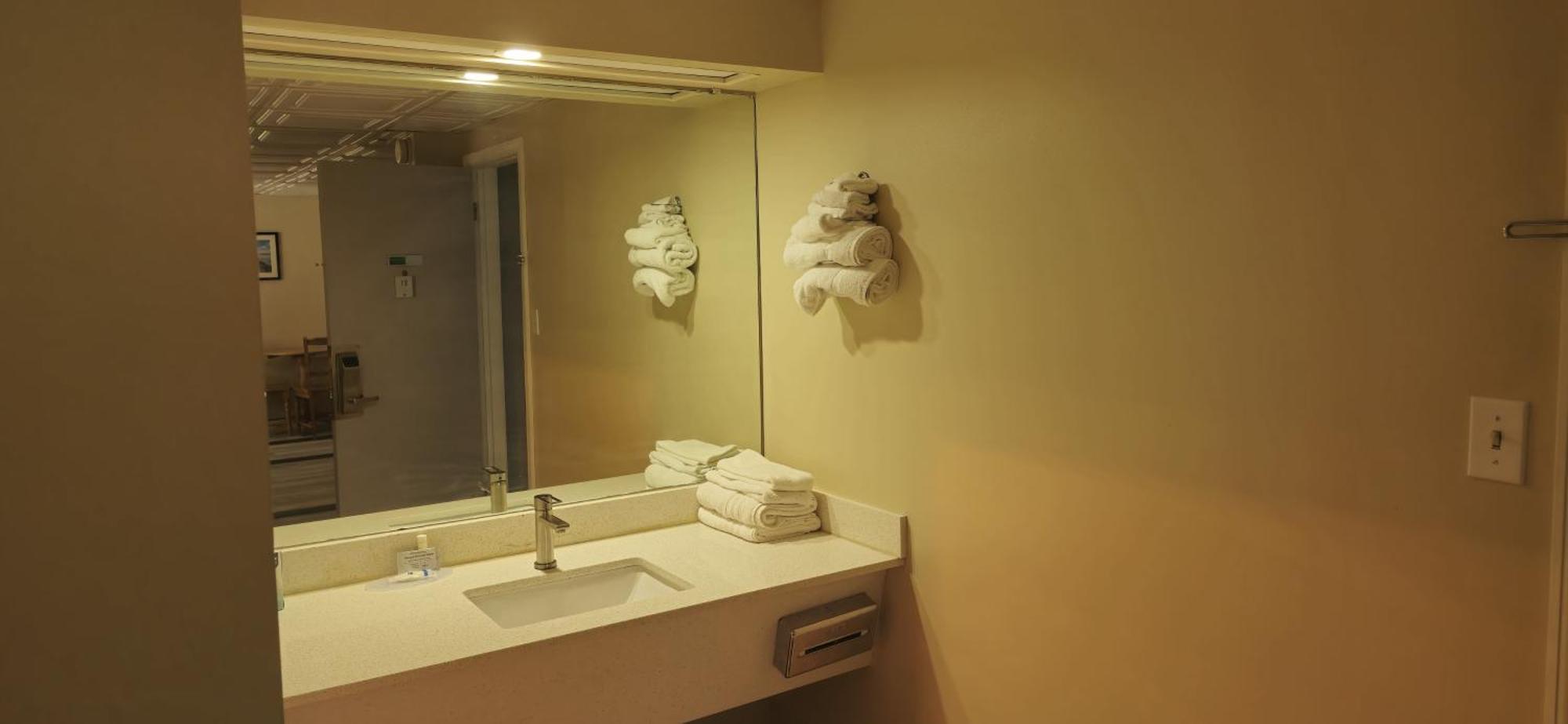 Rodeway Inn Formerly Camp Inn Lodge Oscoda Ngoại thất bức ảnh