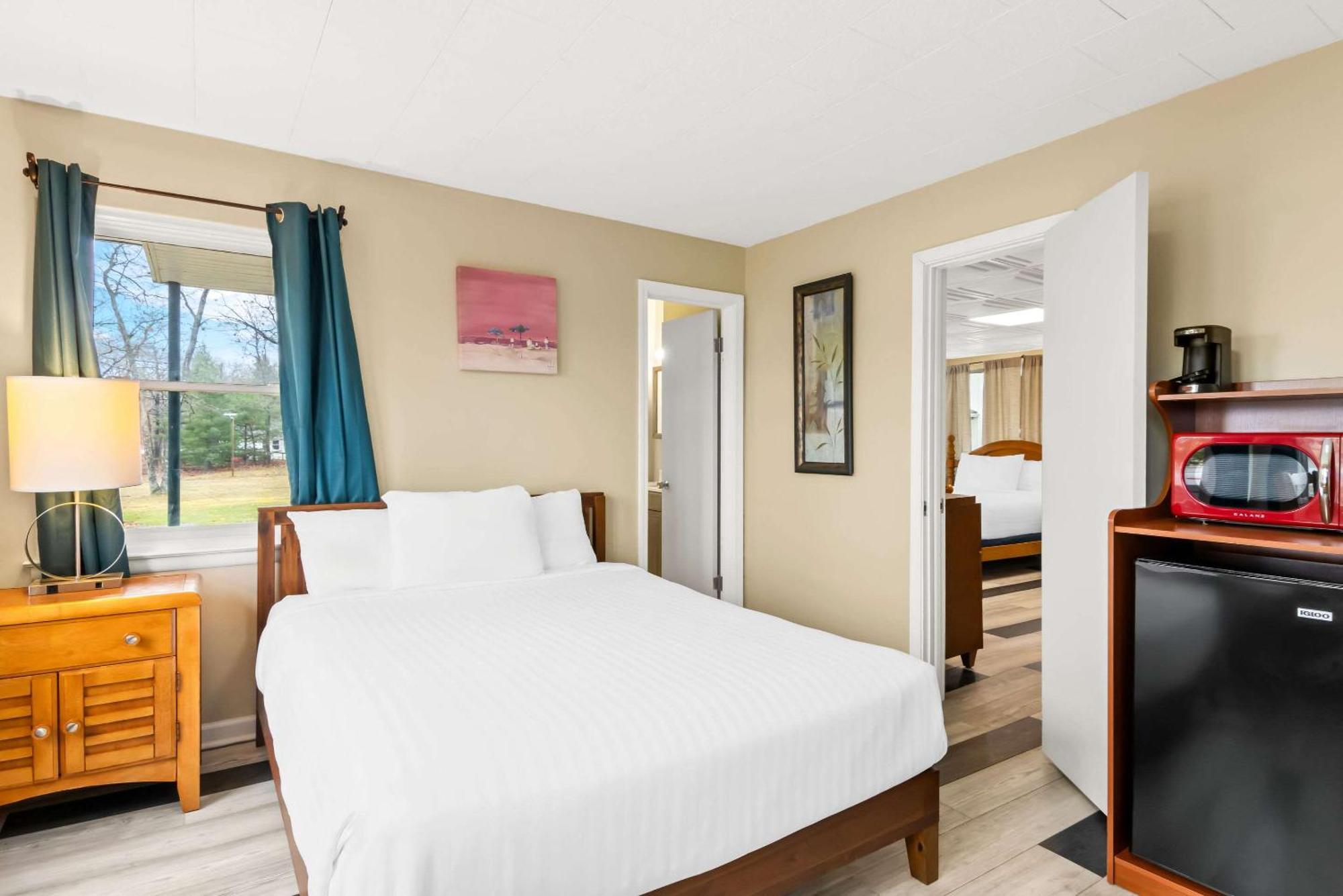 Rodeway Inn Formerly Camp Inn Lodge Oscoda Ngoại thất bức ảnh